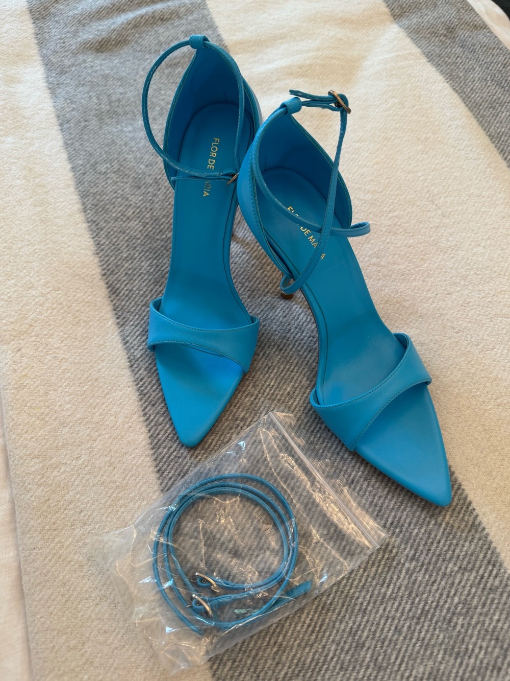 Bright Blue Ankle-Strap Pointed Toe Sandals
